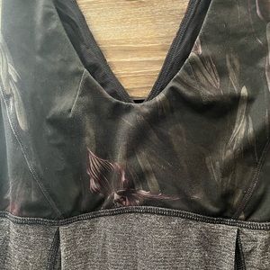 Lululemon workout top